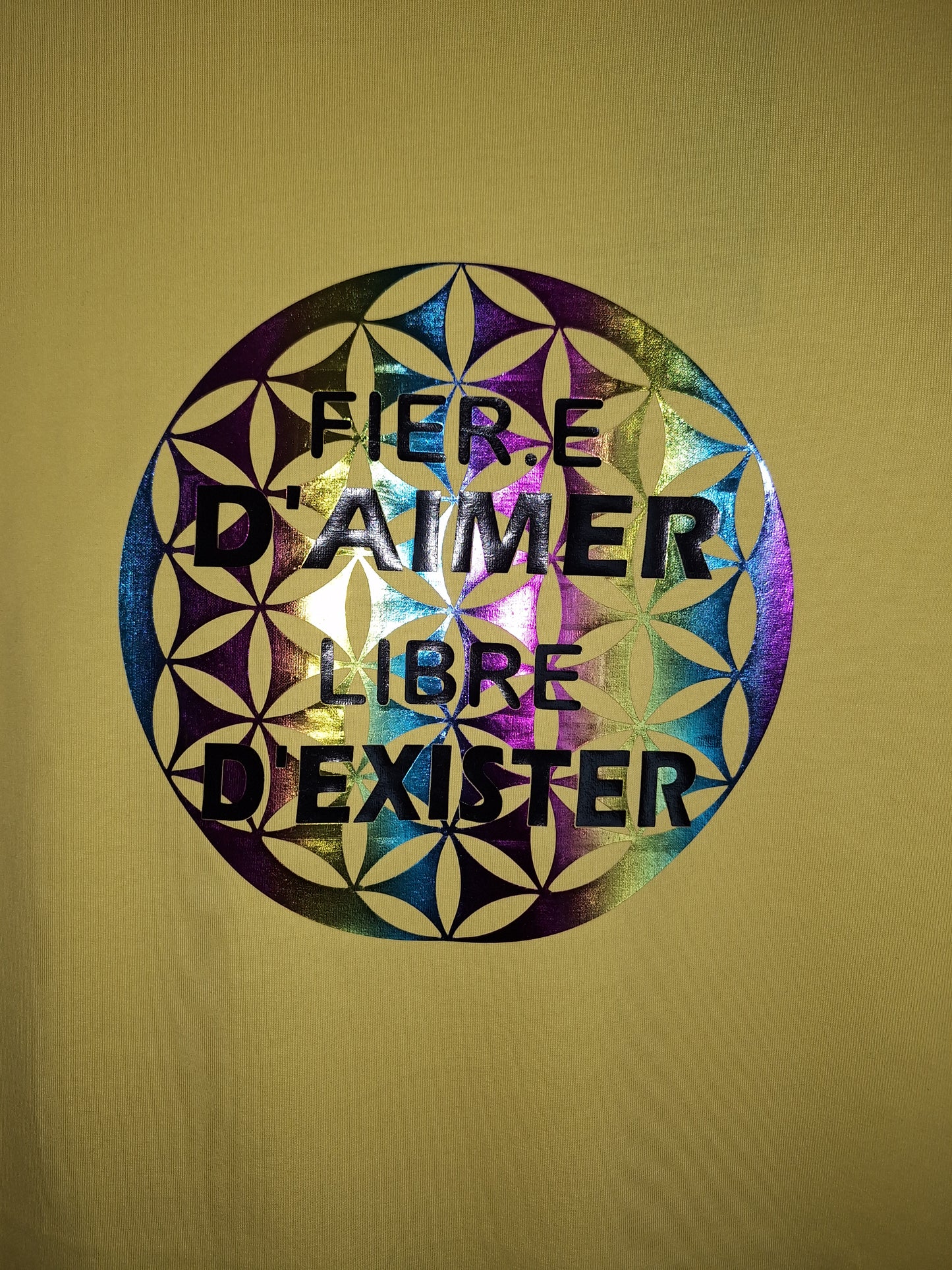 T-shirt Fier.e d'aimer, libre d'exister
