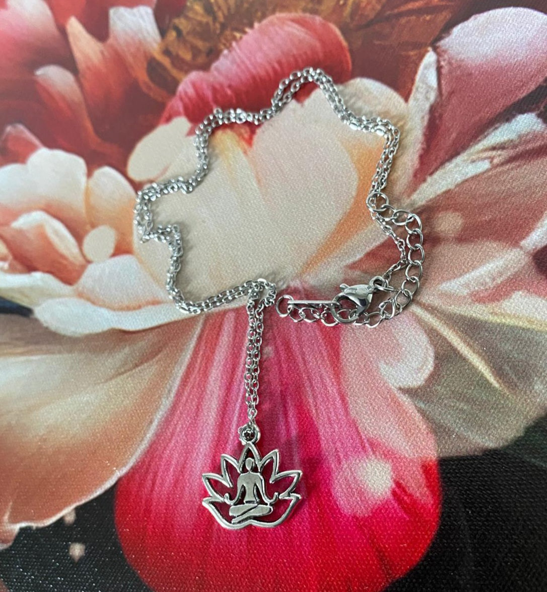 COLLIER FLEUR DE LOTUS DE YOGA